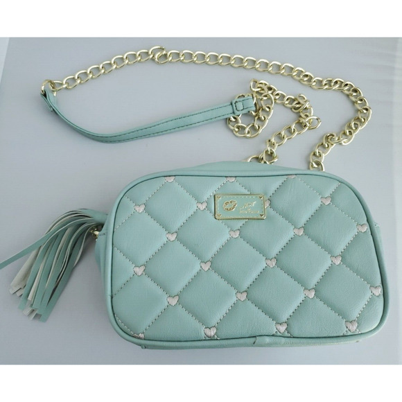 Betsey Johnson LUV Crossbody Purse Quilted Heart Be Mine Gold Chain Y2K Mint - Picture 1 of 12